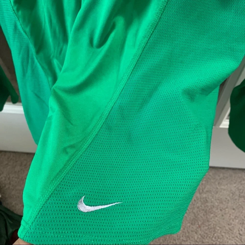 Nike Dri fit Long sleeves shirt Green Size Medium